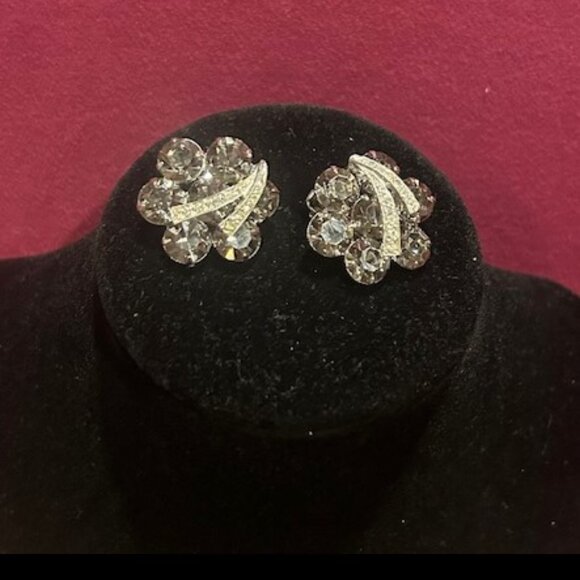 WEISS Smokey Black Art Deco Rhinestone EARRINGS - Picture 3 of 10